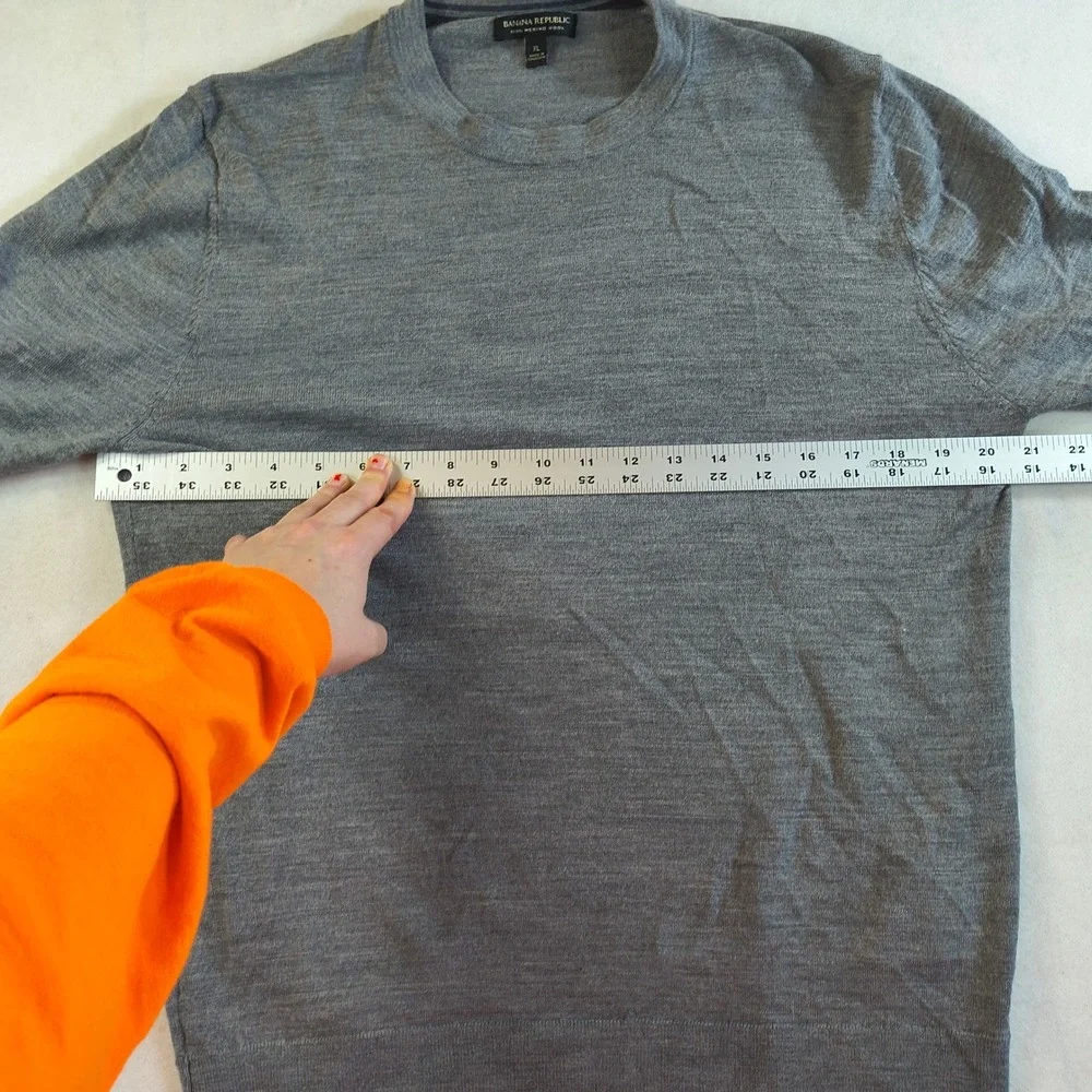 Banana Republic Gray Crew Neck 100% Merino Wool‎ Sweater XL